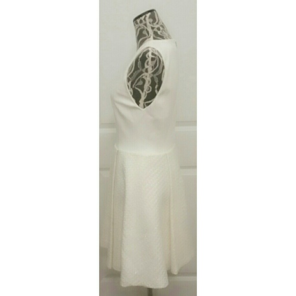 Alice + Olivia Emerson Box Pleat Dress - Picture 5 of 5